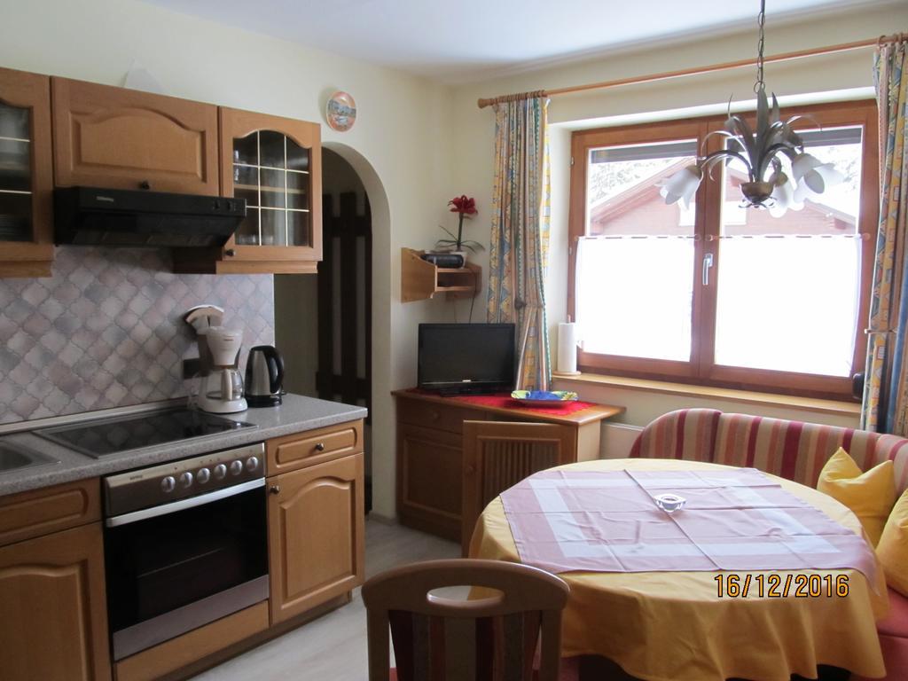 Haus Vogelsberger Apartment Фулпмес Екстериор снимка